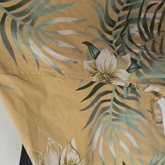 Joe Marlin Tropical Leaf Print Button-Up Shirt - Picture 2 of 9